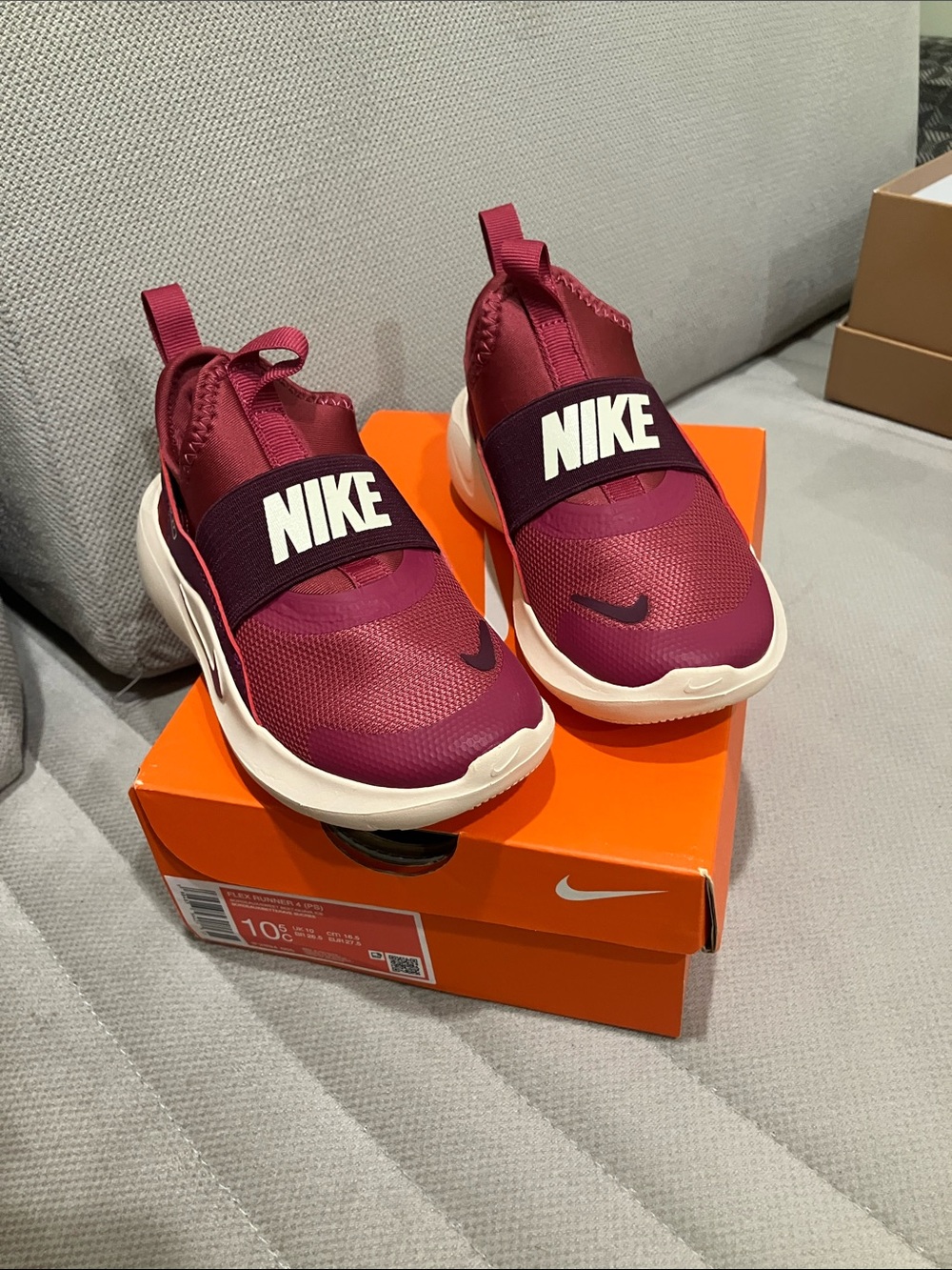 Nike Kids Slip-On Sneakers in sweet beet/guava ice size 10.5